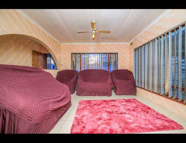 5 BEDROOM HOUSE FOR SALE IN RESERVOIR HILLS